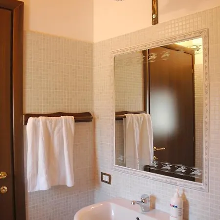 Cascina Madonnina Landhaus *